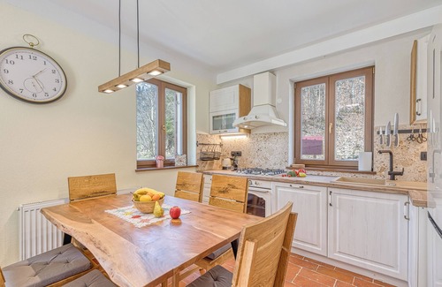 Hrib pri Hinjah Chalet De Esquí | Stari Malni 1, Osilnica, Slovenia