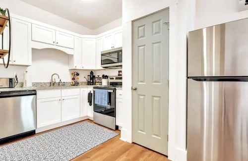 Dixon Park Casa | Starland District,walking Distance to Forsyth!