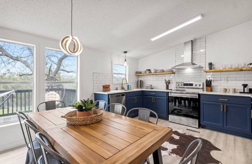 Canyon Lake Cabina | Starlight Horizon - The Yellow Rose - Cabin C