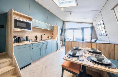 Great Houghton Casa | Starlight Skylight - Billing Aquadrome