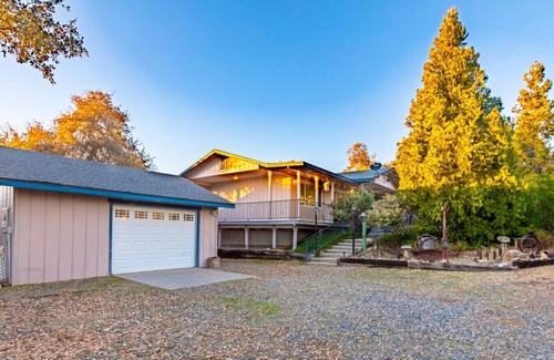 Oakhurst Cabina | Starry Night Cabin at Sky Ranch