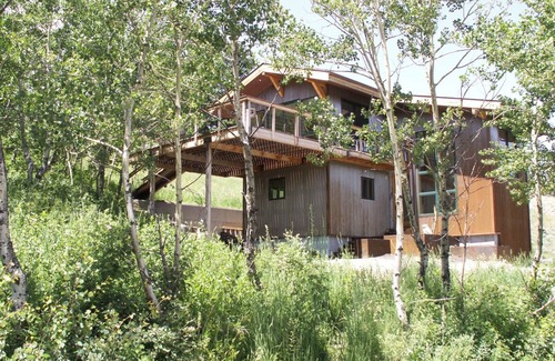 Livingston Cabina | Stars and Serenity, Connection or Off Grid, welcome to Mission Meadows Retreat!