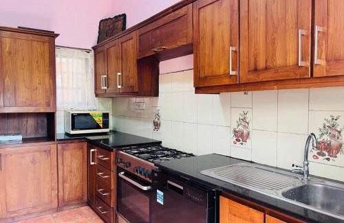 Battaramulla Cama Y Desayuno | Starwin Villa B&B - Koswatta,Battaramulla
