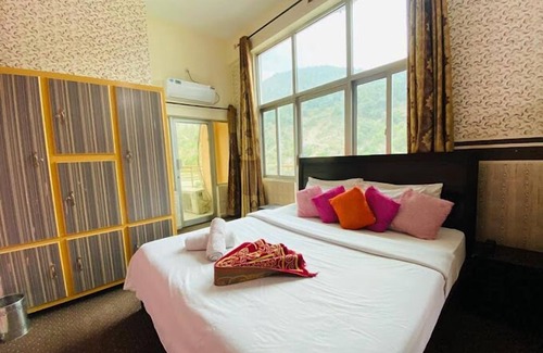 Dhirkot Hotel | State Continental Hotel