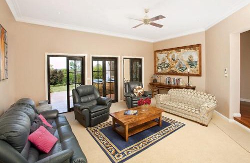 East Bowral Casa | Stately Bowral Designer Home