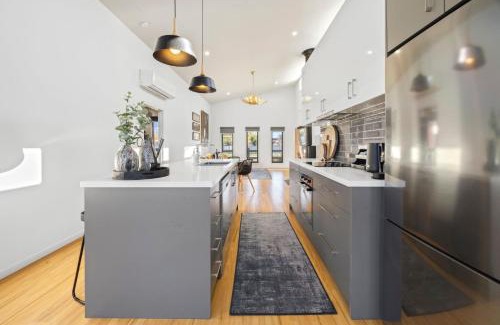 Mansfield Casa | Station House - Mansfield - Sleeps 8