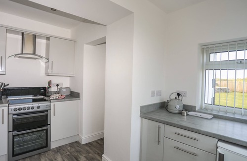 Llanfaelog Casa | STATION HOUSE, pet friendly, character holiday cottage in Rhosneigr