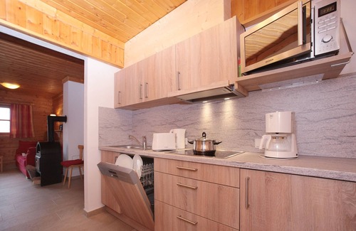 Hochkrimml Apartamento | Staudi's ski hut Top11 in hut style directly on the piste Wood-burning stove