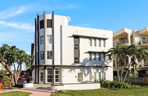 Mid Beach Casa | Stay 1 Block from the Beach | Roami at The Carmela