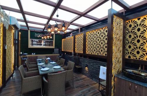 Sector 70 Hotel | Stay @ 203