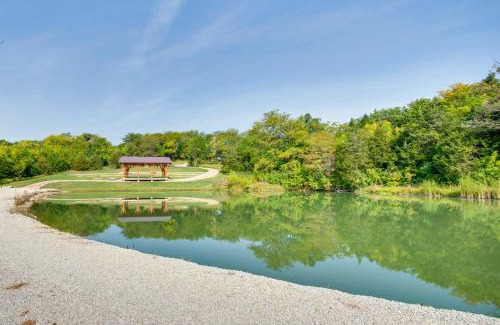 Excelsior Springs Casa | Stay and Sip Group Ranch at Shamrock Hills Vineyard
