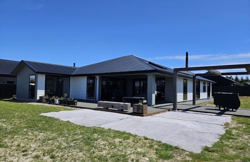 Twizel Casa | Stay at 2A McHutcheson