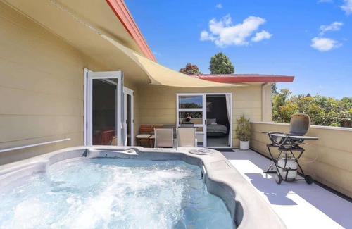 Lynmore Casa | Stay at 5A | Lynmore Location with Spa Pool