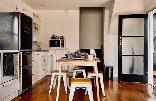 Rotorua Casa | Stay at a 100 y.o. geothermal property in central Rotorua!