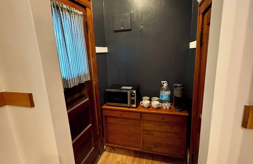 Macalester - Groveland Casa | Stay at Joan’s Place! Charming, updated 2-bedroom house in Mac Groveland