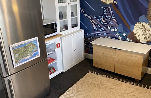 Clifton Springs Apartamento | Stay at our studio apartment “The Nook” perfect for the Q Train or a Wedding