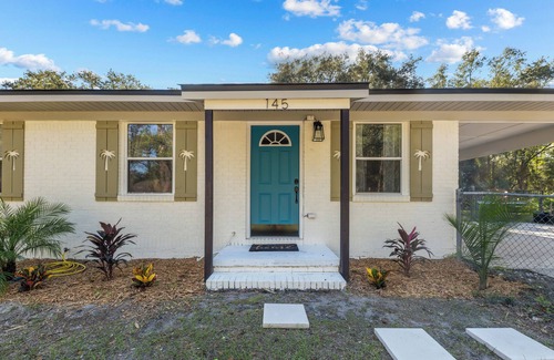 Panacea Casa | Stay at Panacea Palms, a charming 3/2 less than 1 mile from local boat ramp!!