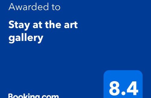 Mapua Cama Y Desayuno | Stay at the art gallery