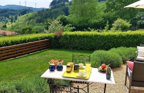 Saint-Appolinaire Casa | Stay at the foot of a national forest