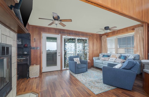 Rodanthe Casa | Stay at The Inn at Rodanthe—iconic 6BR oceanfront home from Nights in Rodanthe, pure luxury.