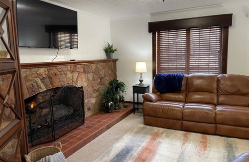 La Follette Casa | Stay at the Rock, Ride the Blue!