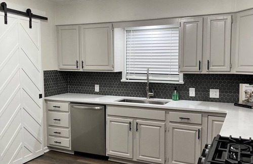 Grambling Casa | Stay Awhile at Casa Blanca - Minutes from Tech and GSU