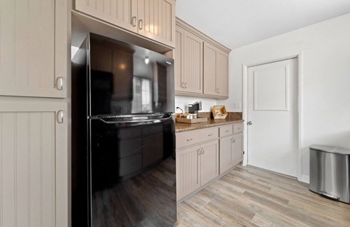 Lincoln Acres Apartamento | Stay Awhile San Diego: City Views in Prime Location