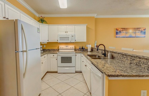 Long Beach Condominio | Hermoso condominio frente al mar con vista al golfo 2BR / 2BA con balcón extra grande !!!