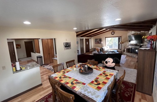 South Lake Tahoe Casa | Stay-cation home in Tahoe for monthly rentals