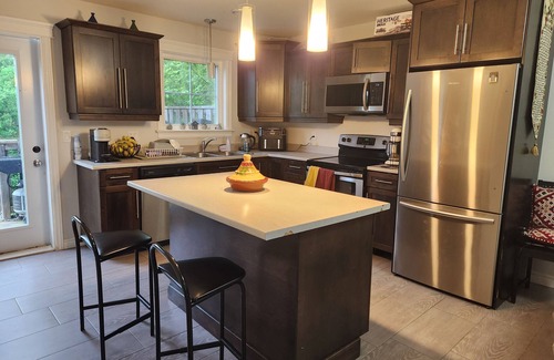 Riverview Casa | Stay Close, Stay Cozy: Your Moncton Adventure Starts Here!