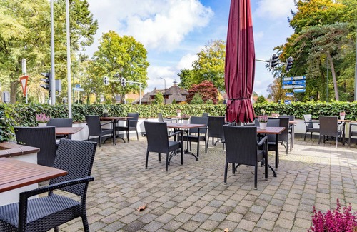 Apeldoorn Casa | Stay Close to Theater Orpheus with Free Parking and Access to Nature Trails
