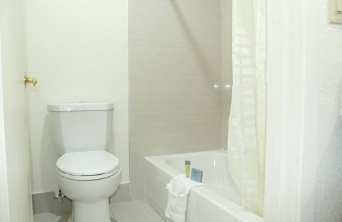 Buckner Terrace - Everglade Park Hotel | Stay Express Inn Dallas - Fair Park / Downtown