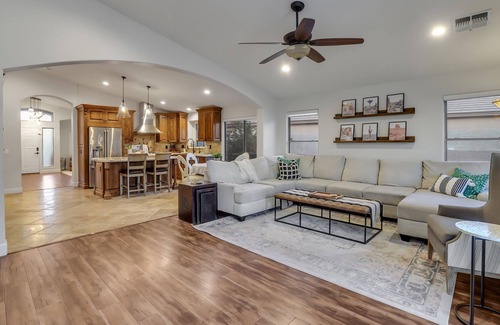 Canyon Trails Casa | Stay for Super Bowl! Cozy Cactus Retreat, Private Pool in Great Location!