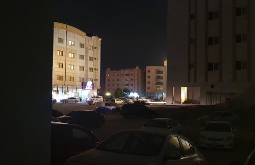 Al Muraqqabat Apartamento | Mantente feliz. Es bueno estar aquí.