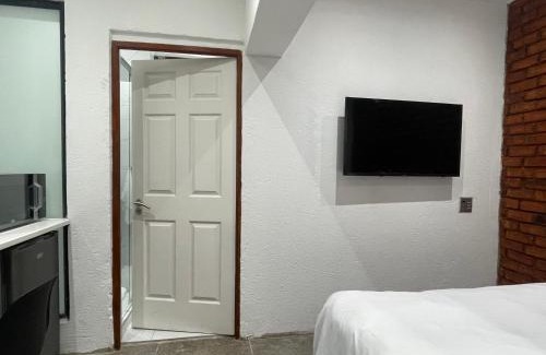 Weltevredenpark Casa | Stay In Carlazo - Unlimited WiFi, Solar backup