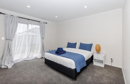 Hamilton Casa | Stay in Newly Built House
