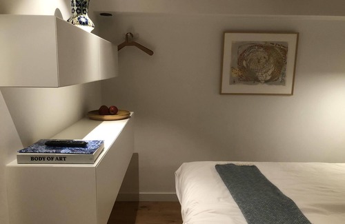 Oostelijke Eilanden en Kadijken Cama Y Desayuno | Stay in our centrally located 18th century house. Contactless stay possible.