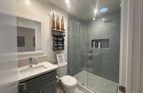 Burbank Casa | Stay in Style & Elegance
