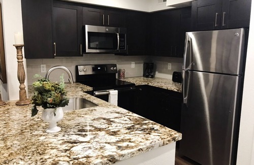 Las Vegas Condominio | Stay in Style for SUPER BOWL 2024 Las Vegas. Minutes from New Allegiant Stadium
