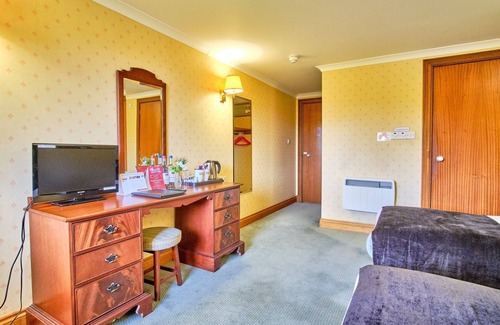 Tyndrum Hotel | Stay in the Heart of Nature with Garden Views and Mountain Access