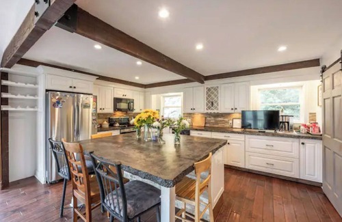 Idaho Springs Cabina | 3Bed 2Bath Cabin Idaho Springs 1.3 miles to I-70 + .5 miles to Indian Hotsprings