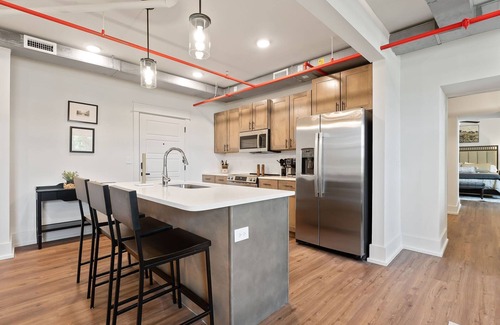 McMinnville Condominio | Stay in the spacious 2BR Squad Room in McMinnville, TN!