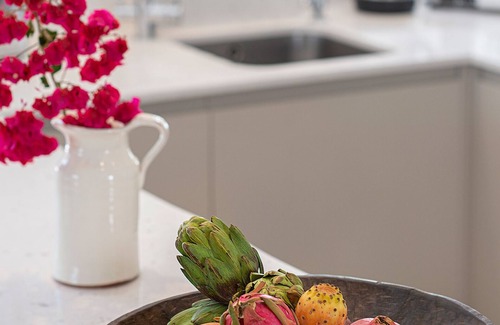 Nerja Apartamento | Stay in tropical garden within walking distance to sea and Nerja town