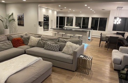 Skaneateles Casa | Stay in your own, private resort. 4 br with heated pool, hot tub and lake views!