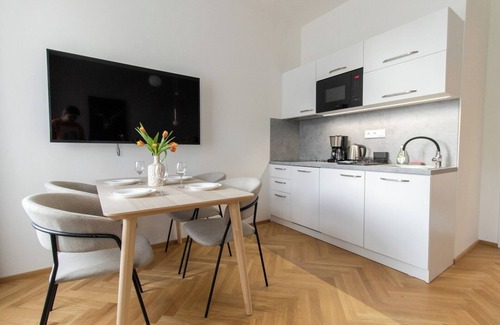 Zizkov Apartamento | Stay Inn | Modern Stylish Flat with private garden