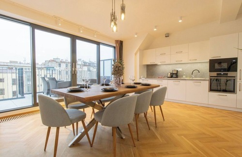 Zizkov Apartamento | Stay Inn | Unique Duplex w/AC, 2 BDR and Terrace