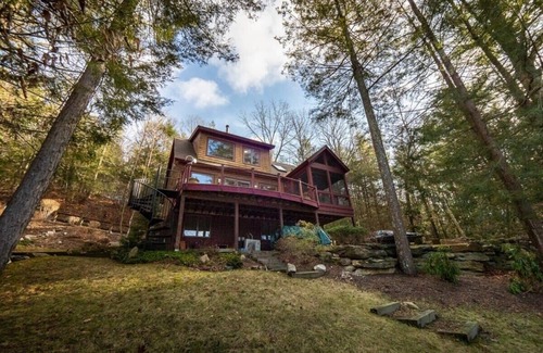 Glendale Casa | Lakeside Retreat Just You, The Lake & The View!