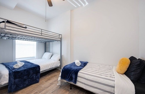 West End Casa | Nashville Luxe w/Fire Pit & King Bed | Book Now!