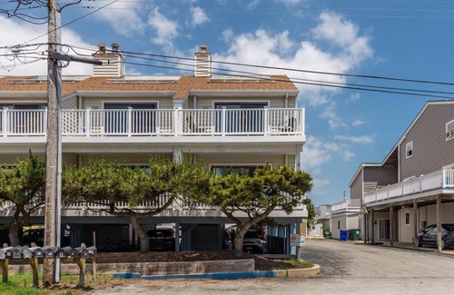 Dewey Beach Casa | Stay Play Dewey - 4Br + 4bath Ocean View TH - Perfect for 2 Families!!