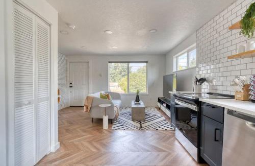 Woodstock Apartamento | Stay Portland Collection - The Perfect Artist's Retreat in Woodstock